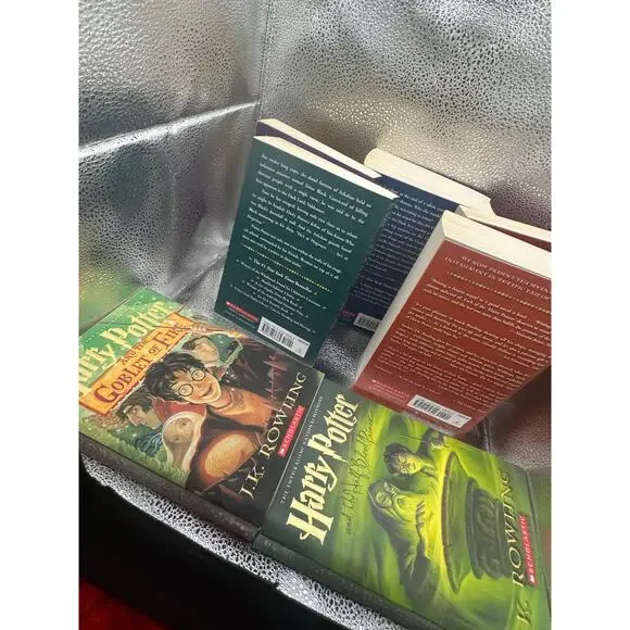 Harry Potter 7 book set - Picture 6 of 7